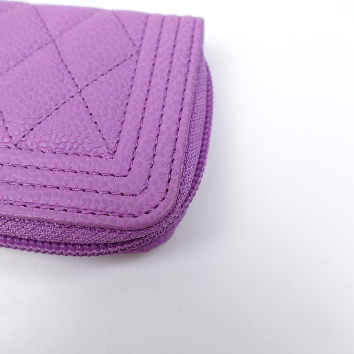Pre-owned Chanel Leboy Purple Caviar Card Holder