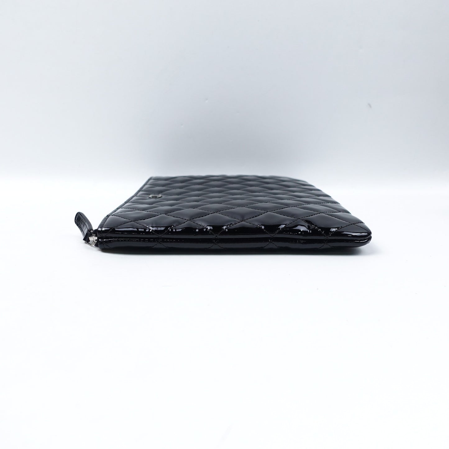 Pre-owned Chanel Black Patent Leather Clutch T10274513