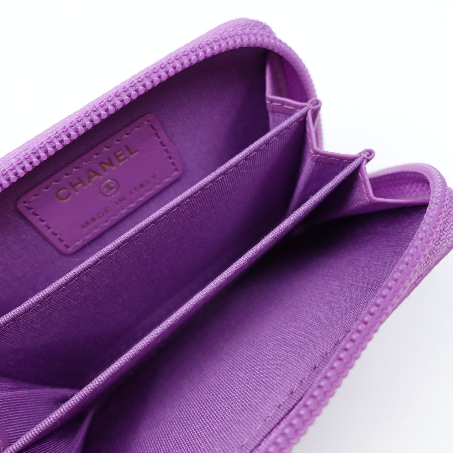 Pre-owned Chanel Leboy Purple Caviar Card Holder