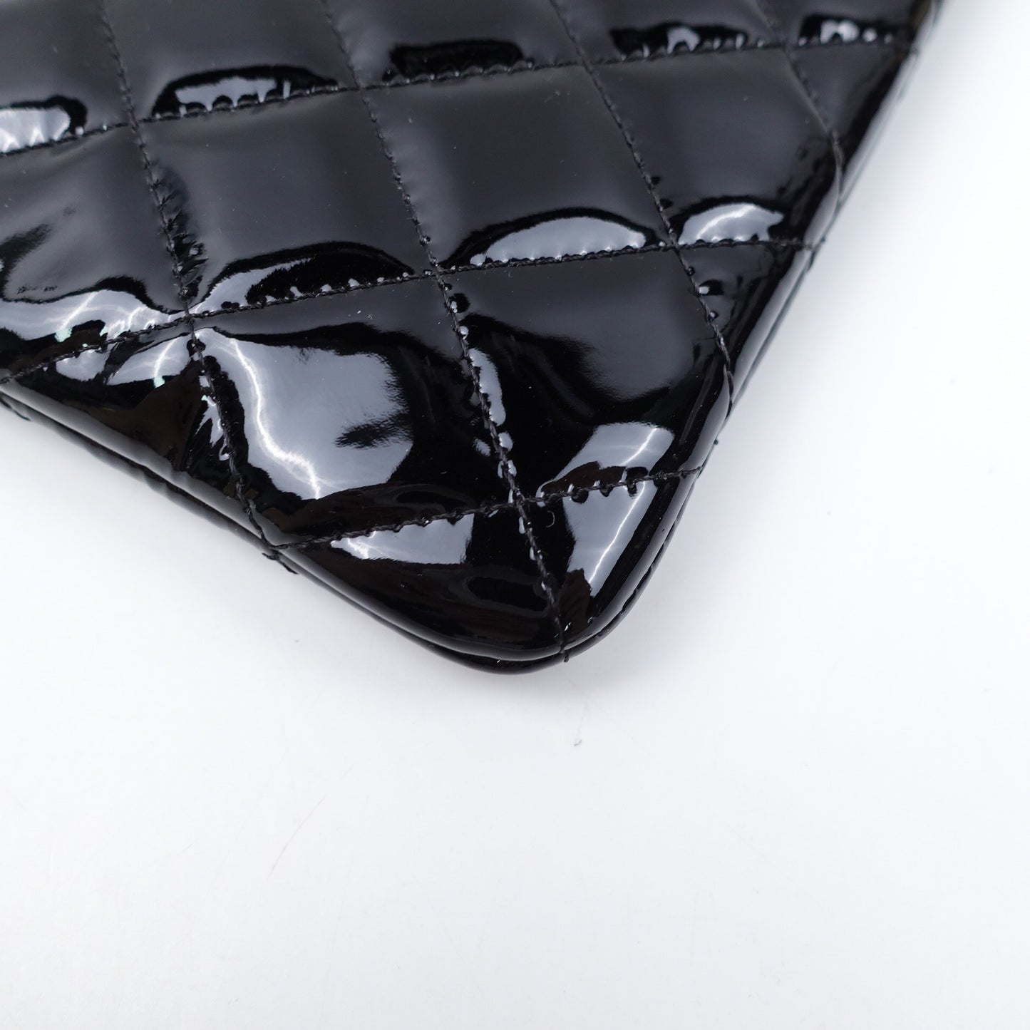 Pre-owned Chanel Black Patent Leather Clutch T10274513