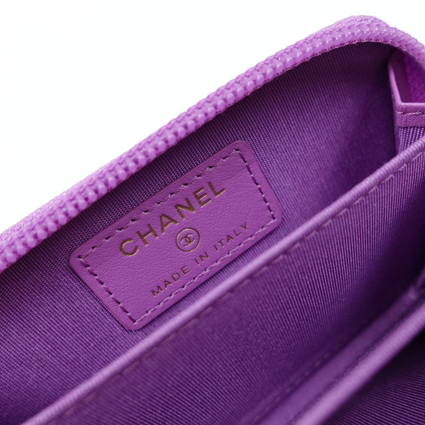 Pre-owned Chanel Leboy Purple Caviar Card Holder