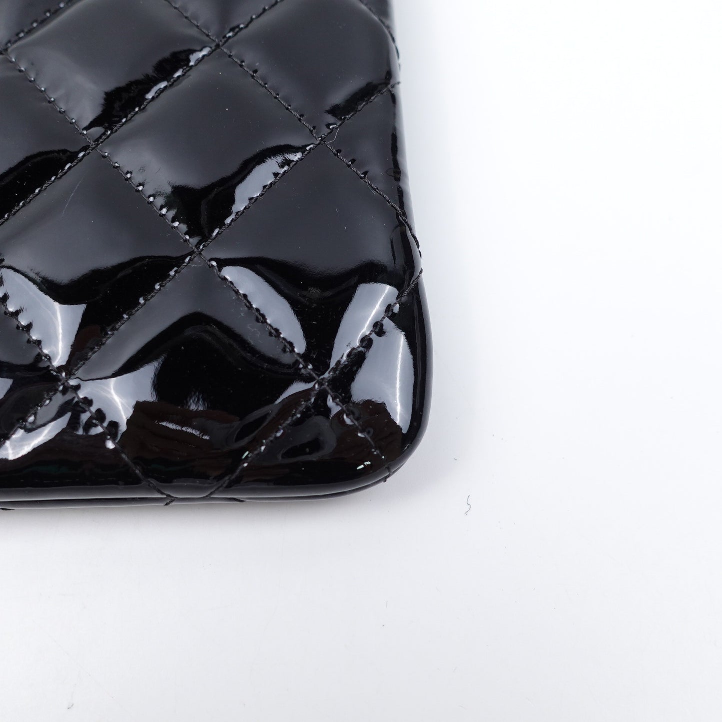 Pre-owned Chanel Black Patent Leather Clutch T10274513