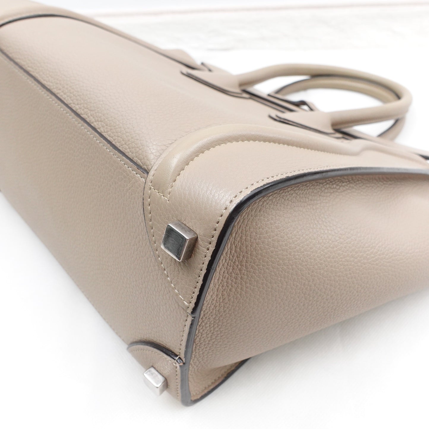 Pre-owned Celine Luggage Micro Brown Calfskin Shoulder Bag