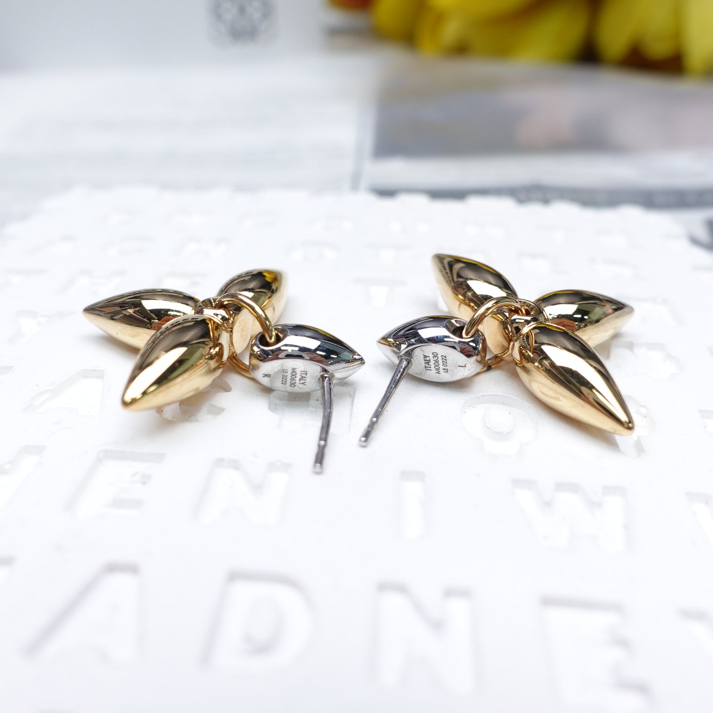 Pre-owned Louis Vuitton Floral Metal Earrings