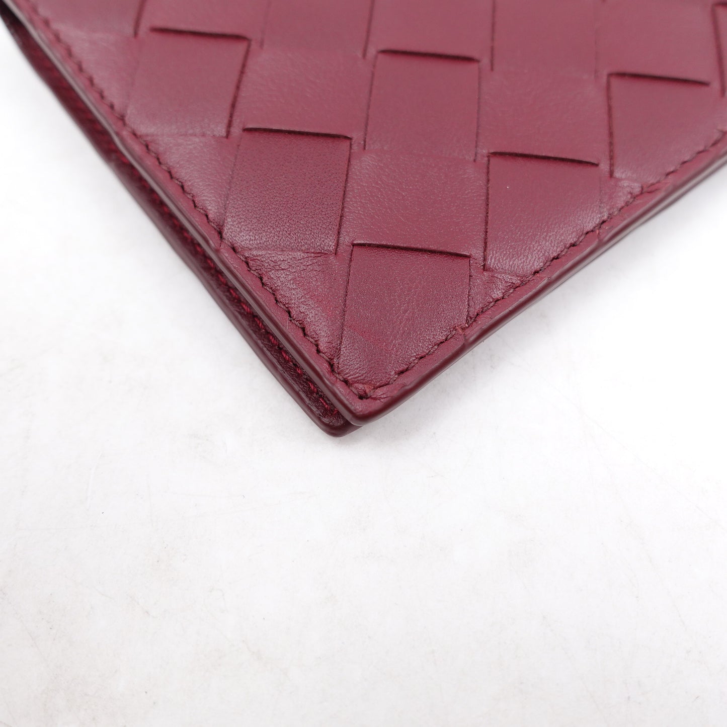 Pre-owned Bottega Veneta Burgundy Lambskin Passport Holder