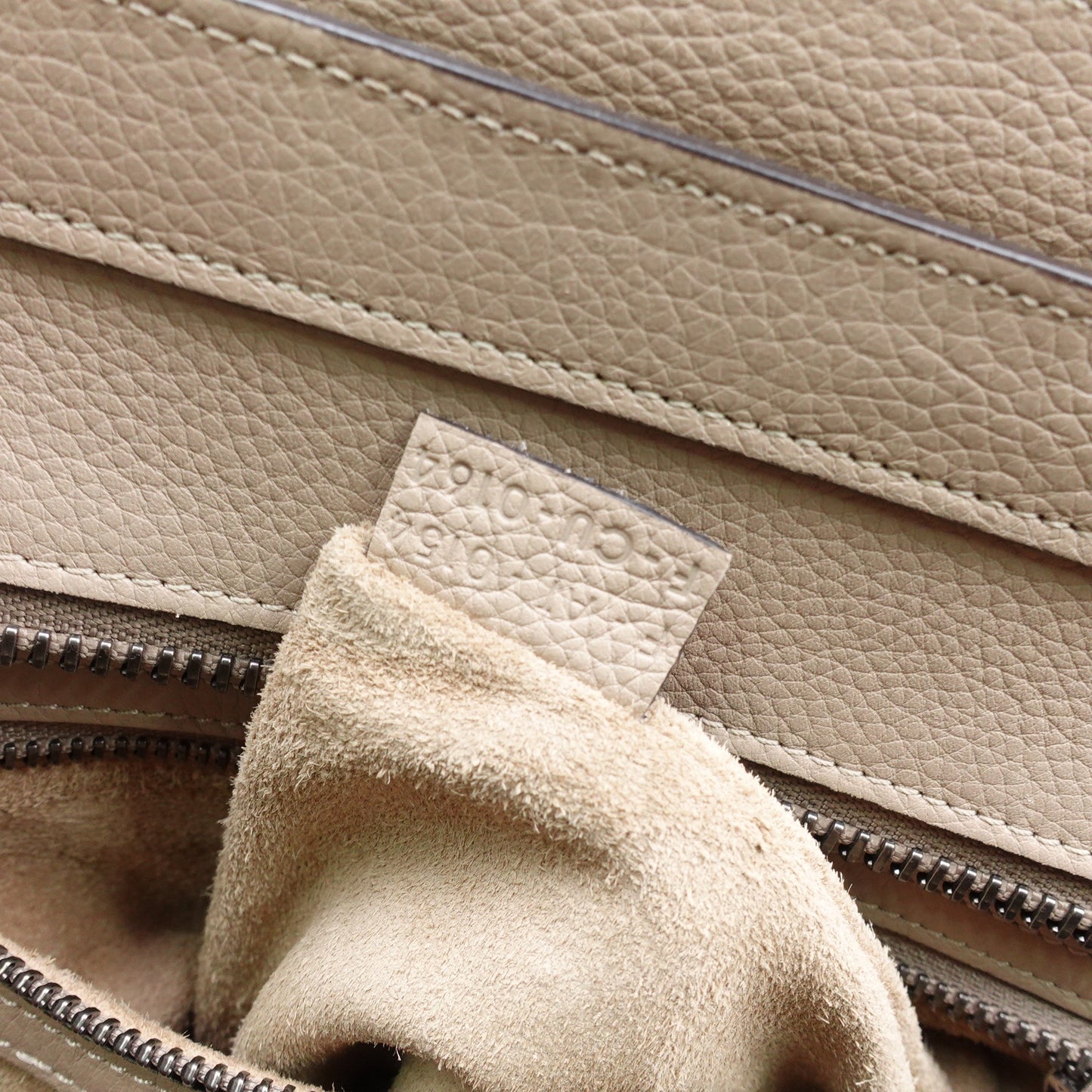 Pre-owned Celine Luggage Micro Brown Calfskin Shoulder Bag