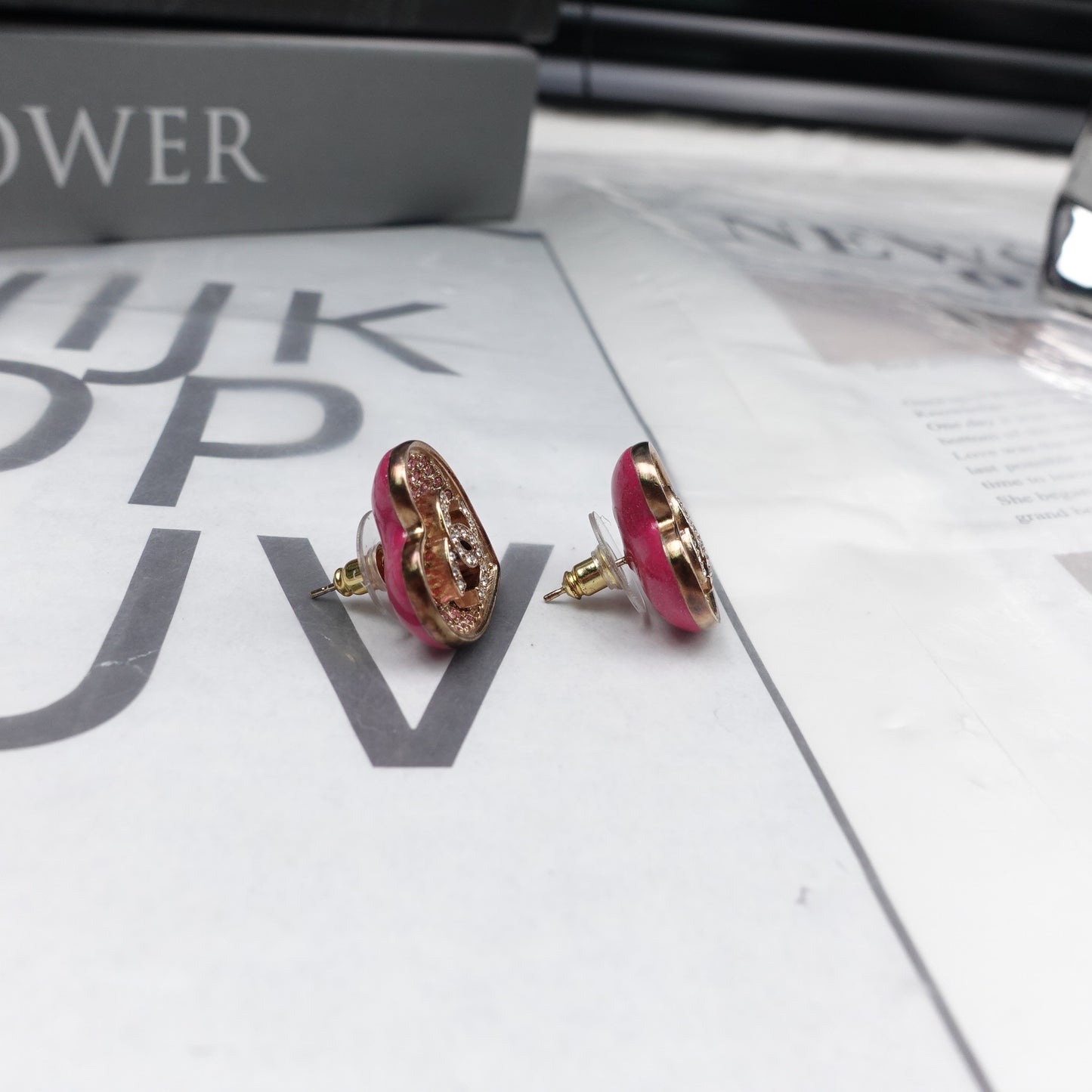 Pre-owned Chanel Pink Crystal Earrings