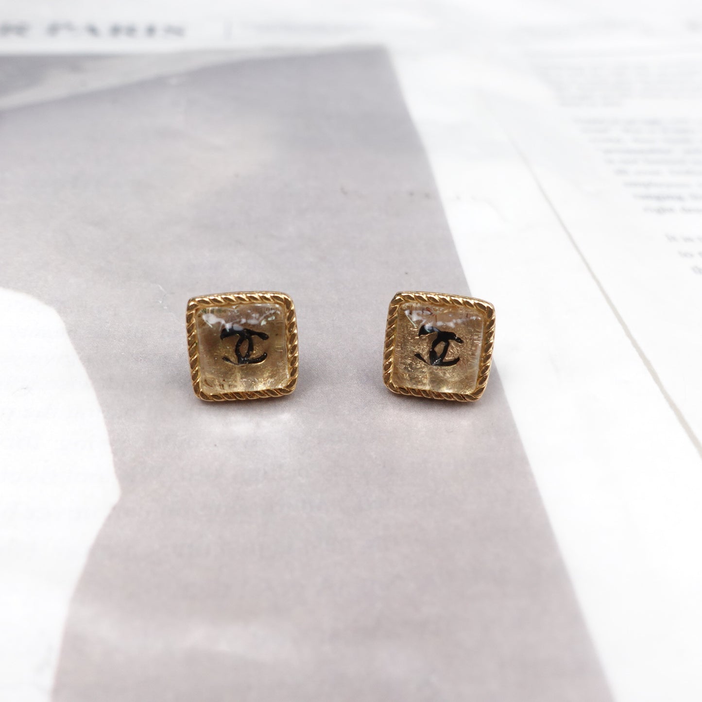 Pre-Owned Chanel Gold Tone Coloured Glaze Black Earrings