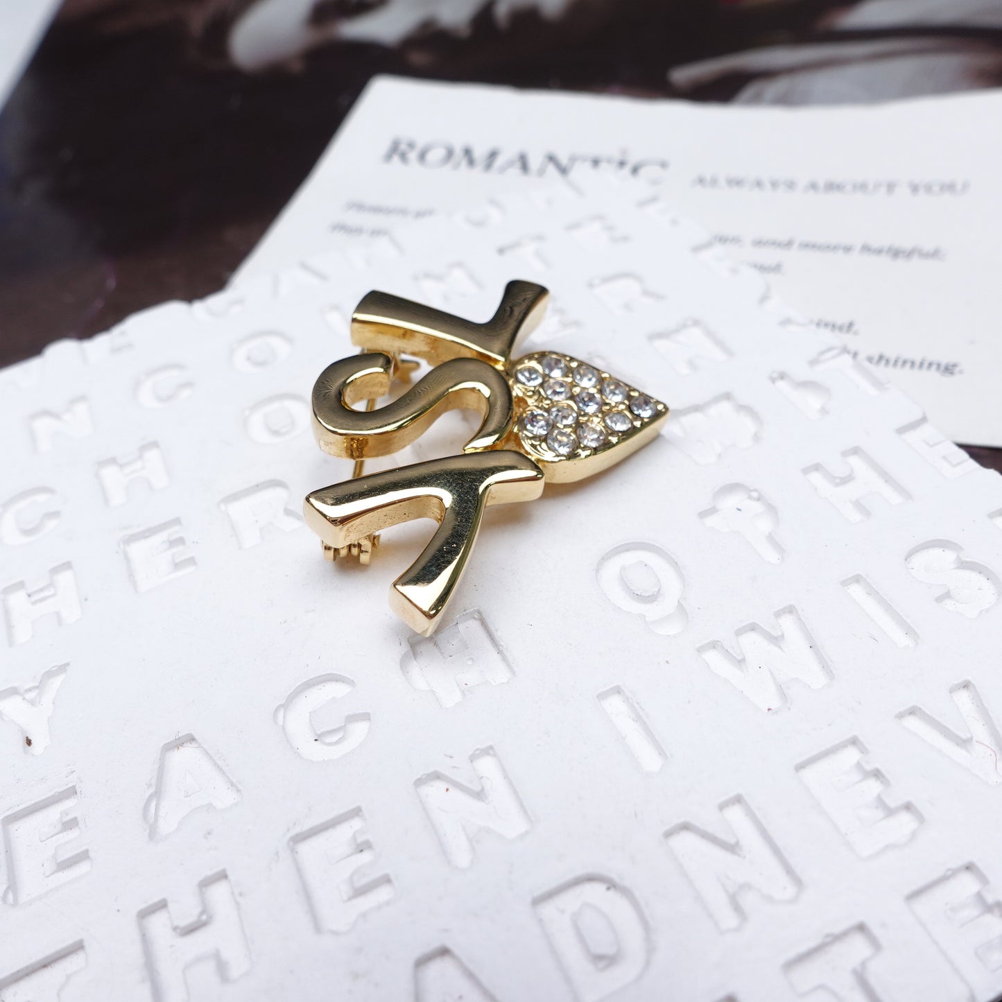 Pre-Owned Saint Laurent Rhinestone Brooch