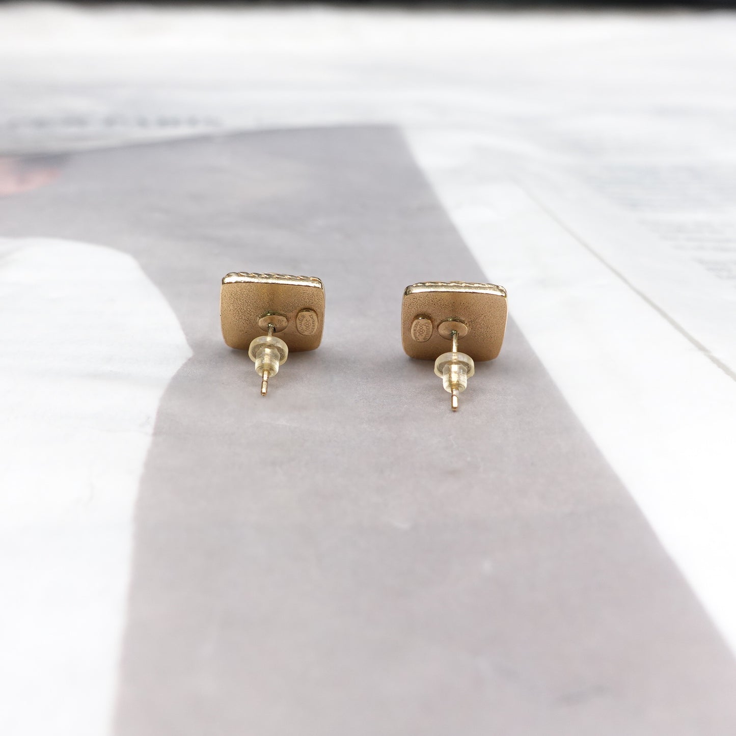 Pre-Owned Chanel Gold Tone Coloured Glaze Black Earrings