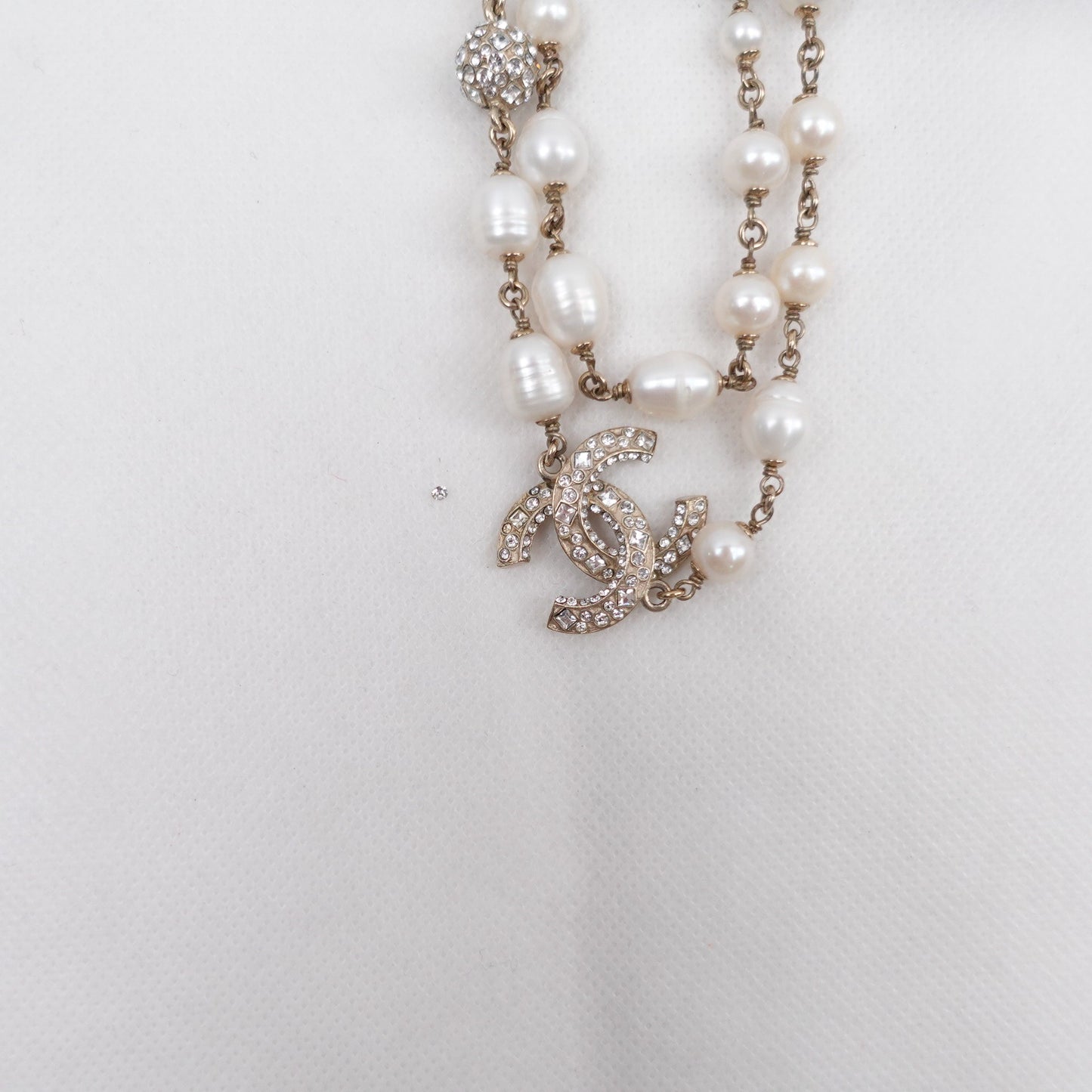 Pre-owned Chanel Gold Pearl&Metal Necklace