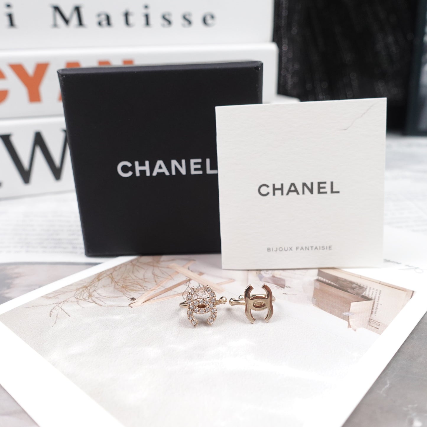 Pre-Owned Chanel Gold Crystal Diamond Earrings