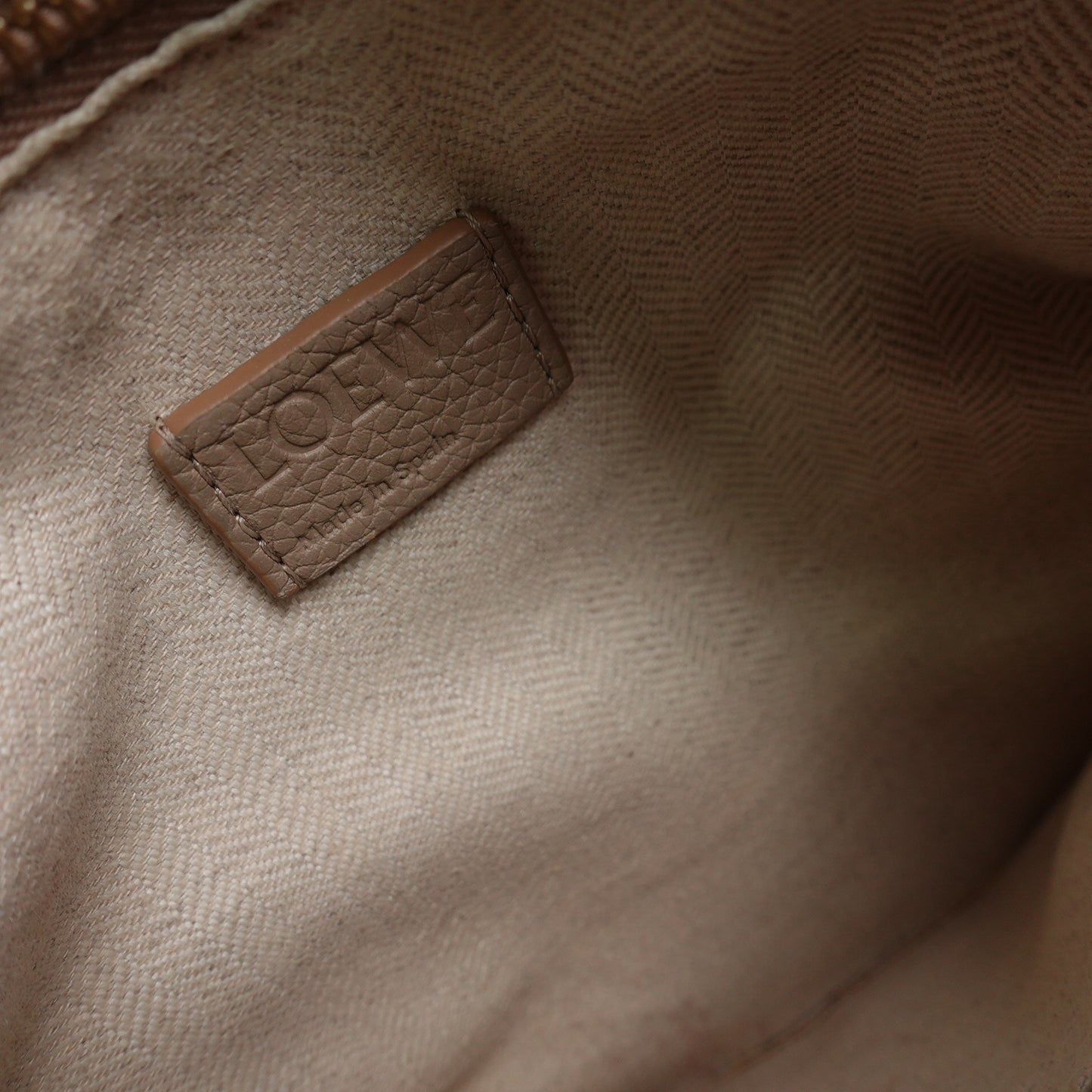 Pre-Owned Loewe Puzzle Edge Grey Calfskin Shoulder Bag