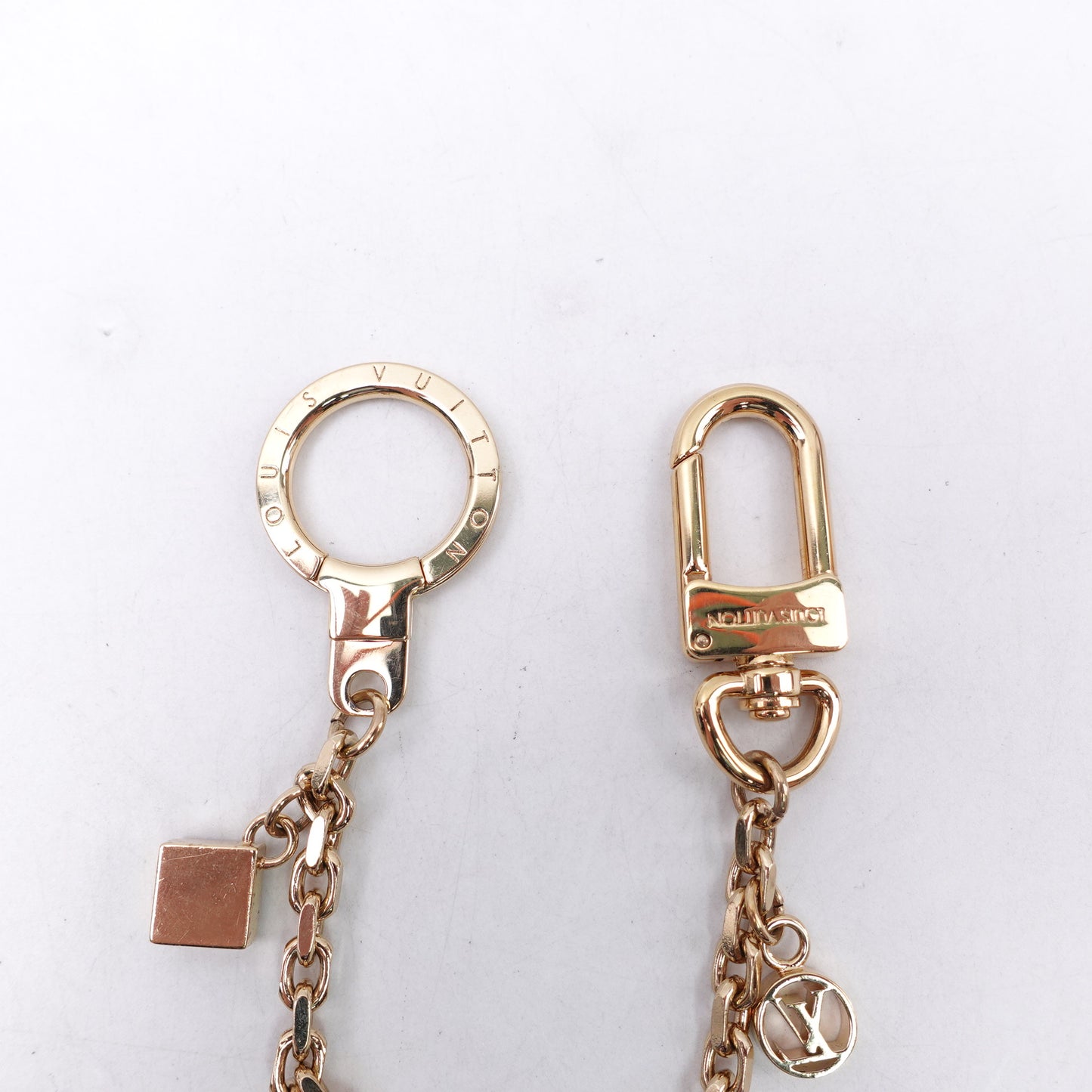 Pre-owned Gold-tone Metal Bag Charm