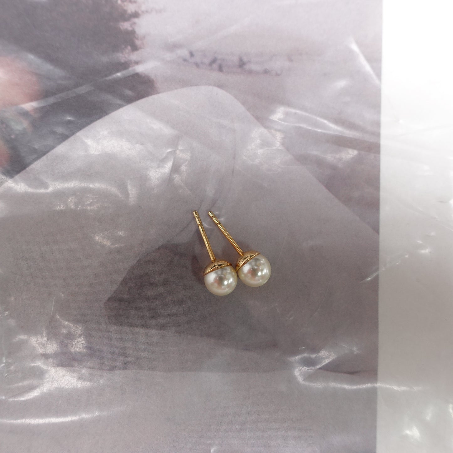 Pre-Owned Dior Gold Tone Circle Hoop Pearl Earrings