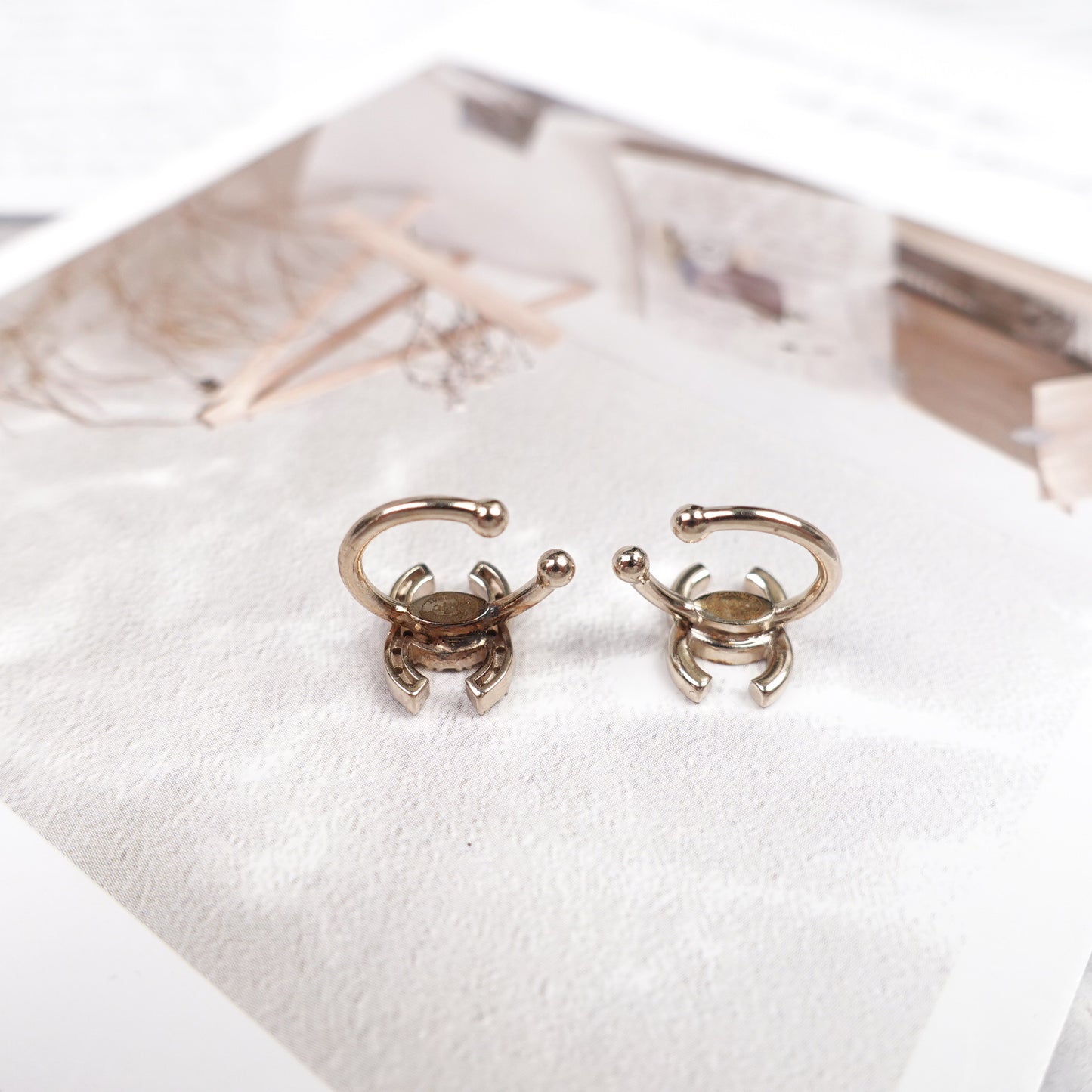 Pre-Owned Chanel Gold Crystal Diamond Earrings