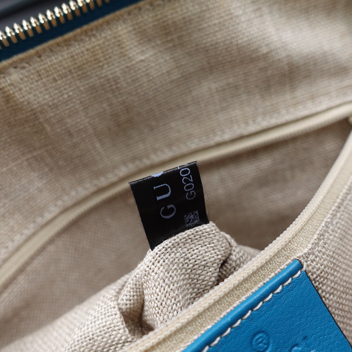 Pre-owned Gucci Microguccissima Dome Medium Blue Calfskin Shoulder Bag