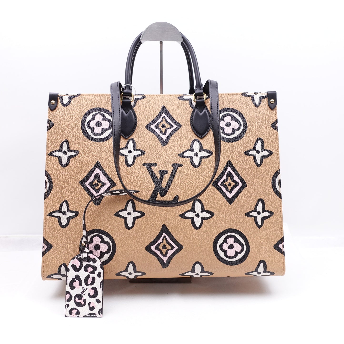 Pre-Owned Louis Vuitton On The Go GM Milktea Calfskin Shoulder Bag