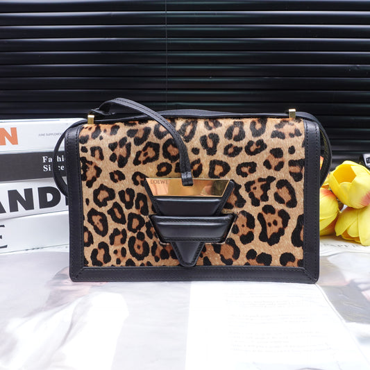 [Deal] Pre-owned Loewe Barcelona Leopard Print Leather Shoulder Bag