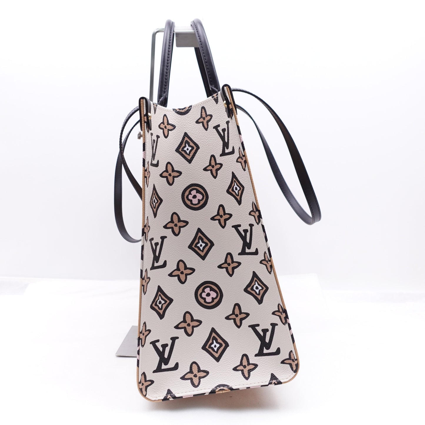 Pre-Owned Louis Vuitton On The Go GM Milktea Calfskin Shoulder Bag