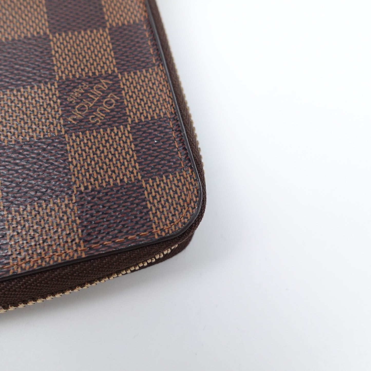 Pre-owned Louis Vuitton Zippy Damier Ebene Coated Canvas Wallet T10312861