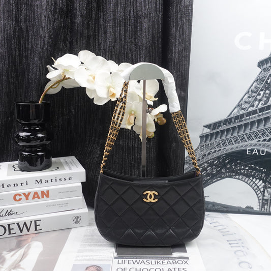 Pre-Owned Chanel 24C Hobo Black Calfskin Shoulder Bag