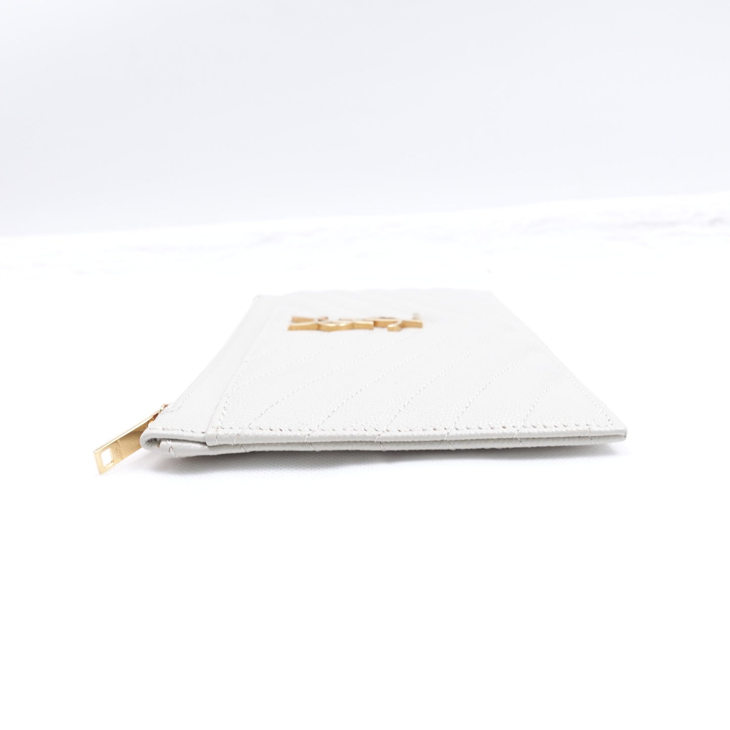 Pre-Owned Yves Saint Laurent Le Monogram Me White Calfskin Zippy Wallet T10300899