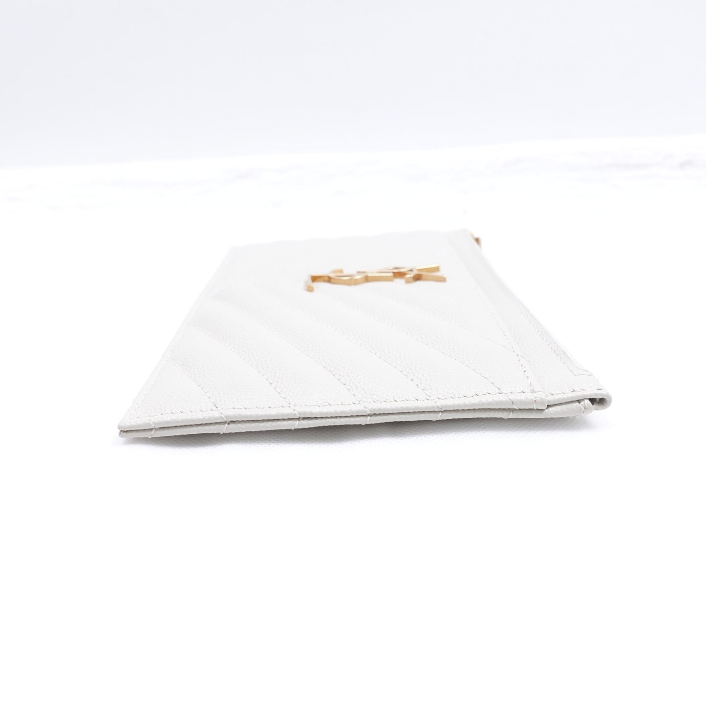 Pre-Owned Yves Saint Laurent Le Monogram Me White Calfskin Zippy Wallet T10300899