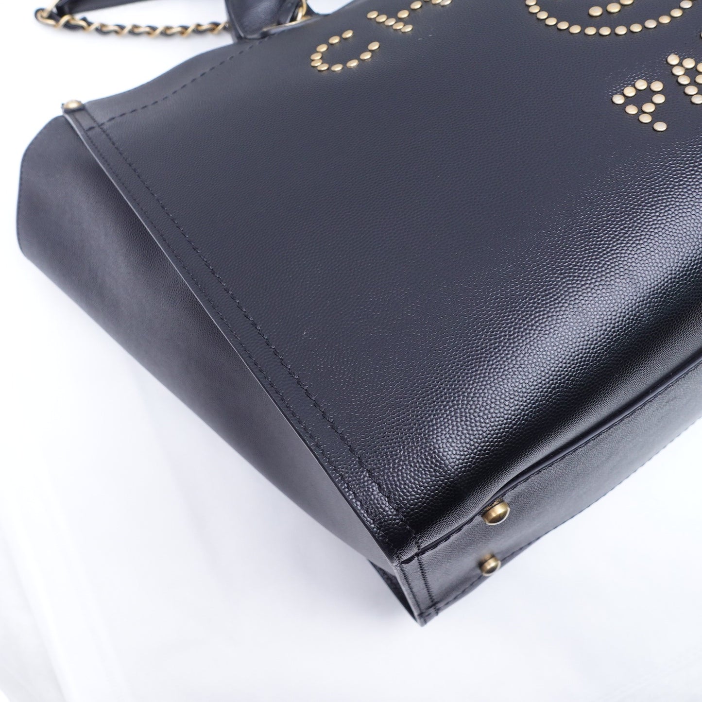 Pre-owned Chanel DeauVille Black Calfskin Tote Bag
