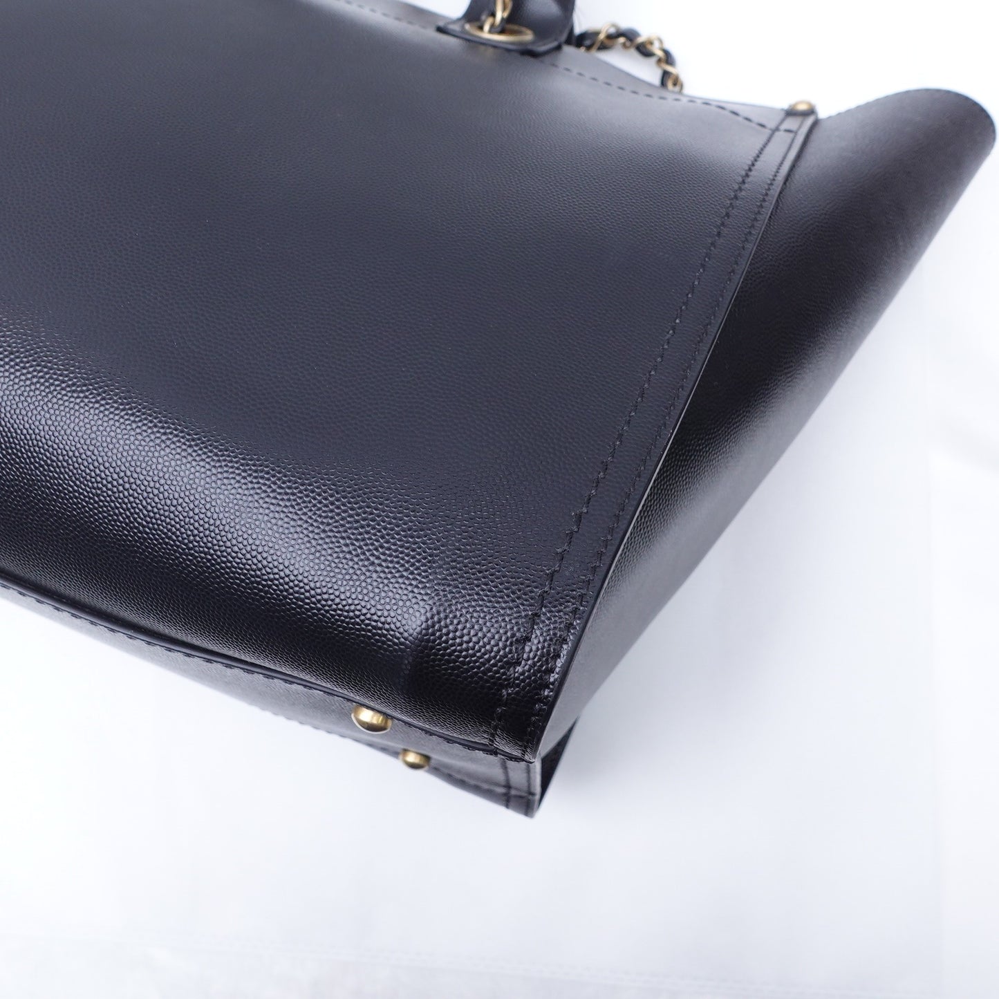 Pre-owned Chanel DeauVille Black Calfskin Tote Bag