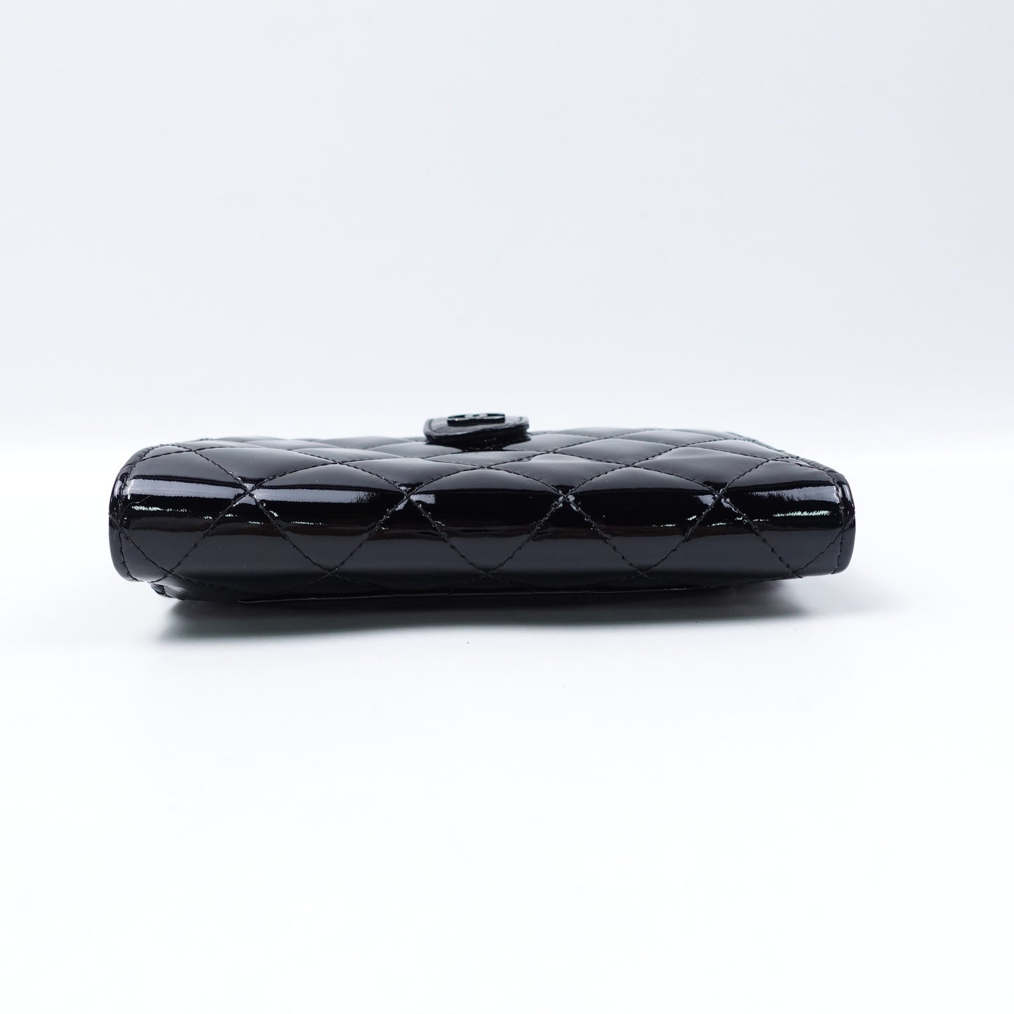 Pre-owned Chanel Black Patent Wallet T10240544