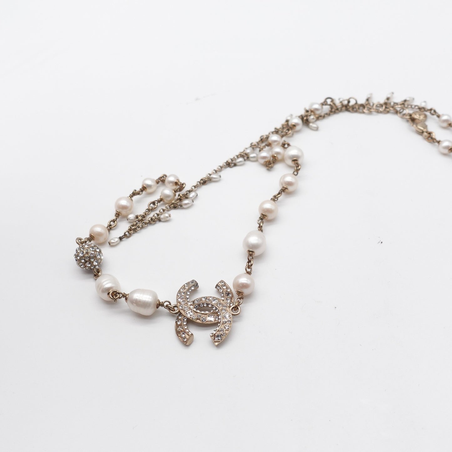 Pre-owned Chanel Gold Pearl&Metal Necklace