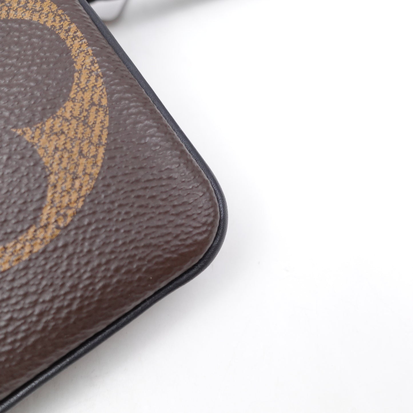 Pre-owned Louis Vuitton Trio Reverse Monogram Coated Canvas Clutch