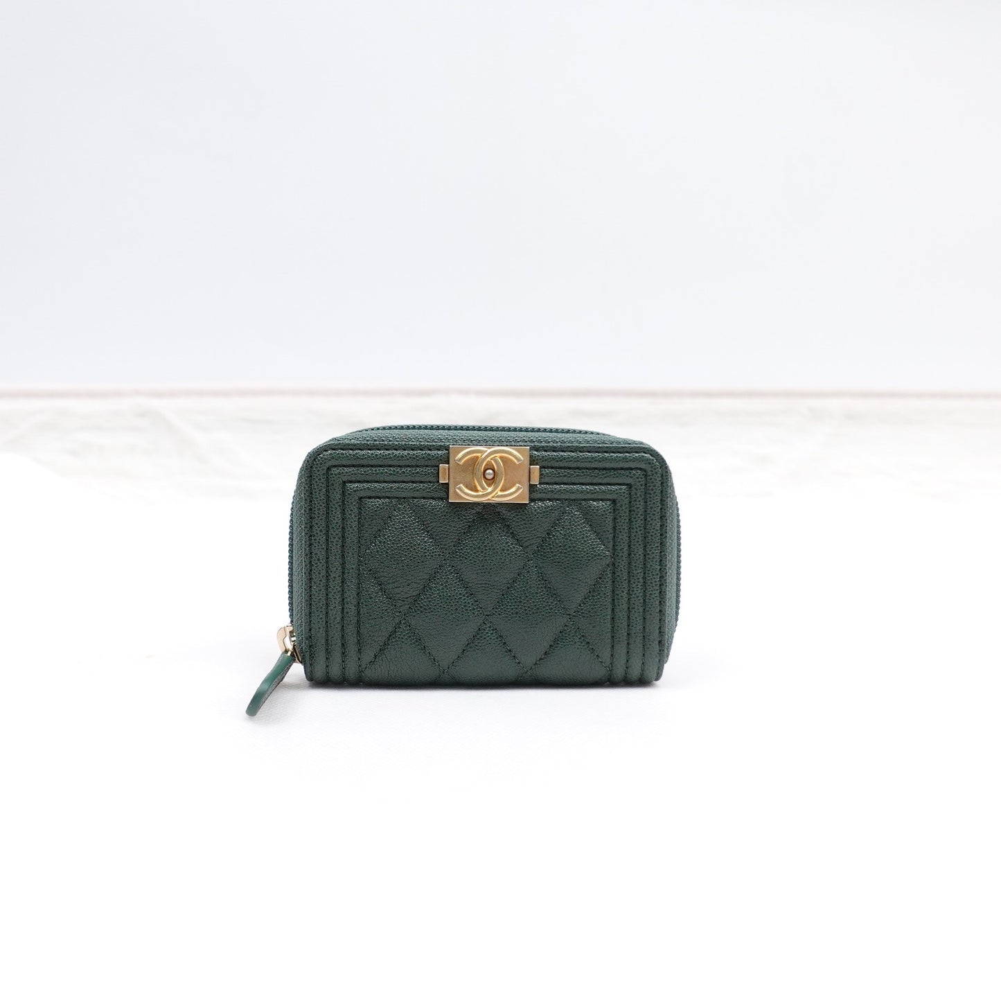 Pre-owned Chanel Leboy Green Calfskin Zippy Short Wallet