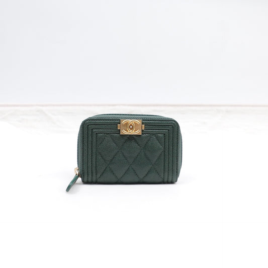 Pre-owned Chanel Leboy Green Calfskin Zippy Short Wallet