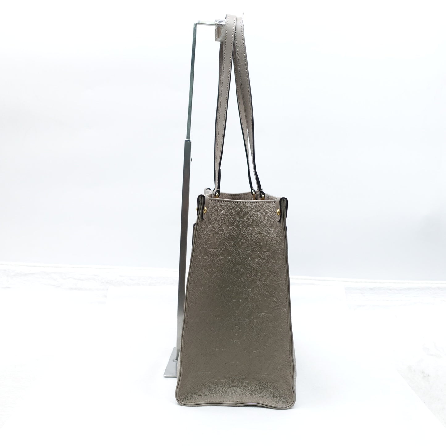 Pre-Owned Louis Vuitton On The Go MM Grey Calfskin Shoulder Bag