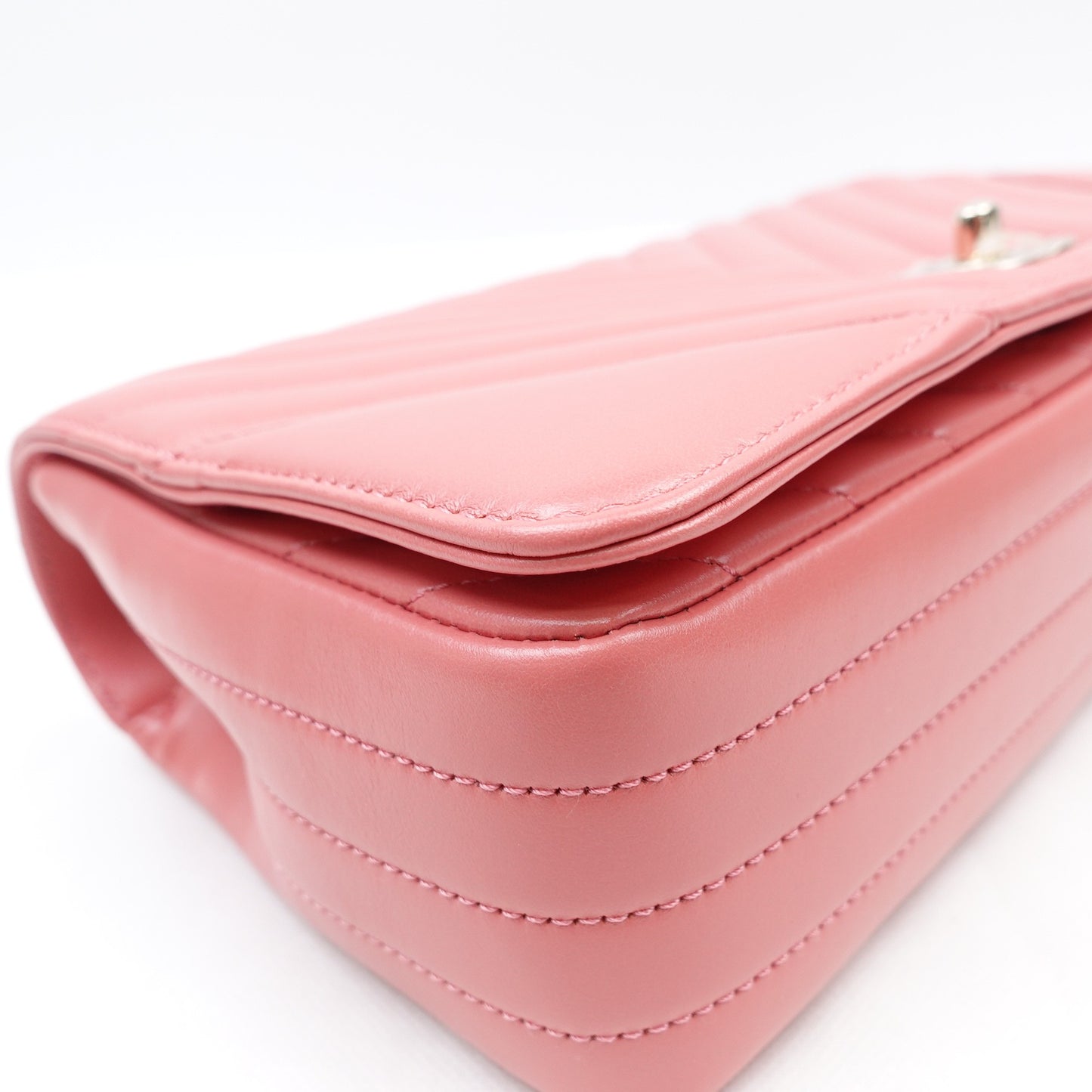 Pre-owned Chanel Chevron V-Stitch Small Pink Calfskin Shoulder Bag