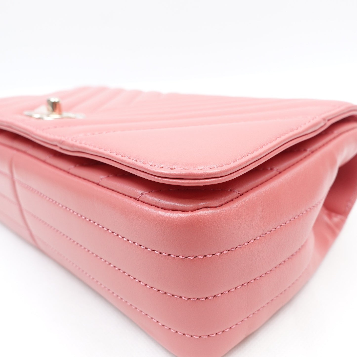 Pre-owned Chanel Chevron V-Stitch Small Pink Calfskin Shoulder Bag
