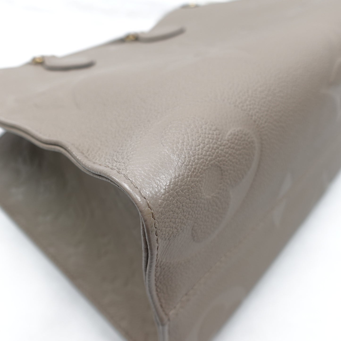 Pre-Owned Louis Vuitton On The Go MM Grey Calfskin Shoulder Bag