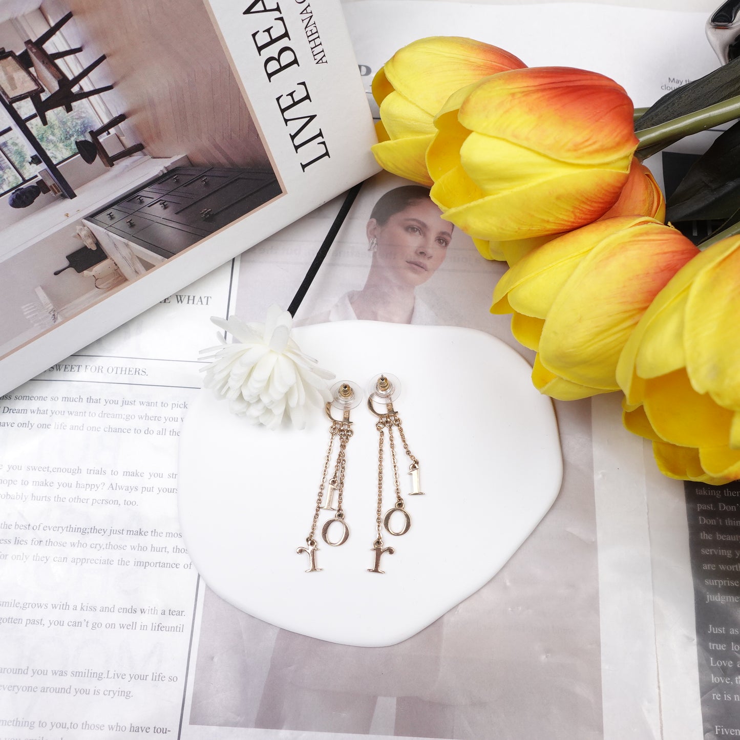 Pre-Owned Dior Crystal Gold Chain Dangle Earrings