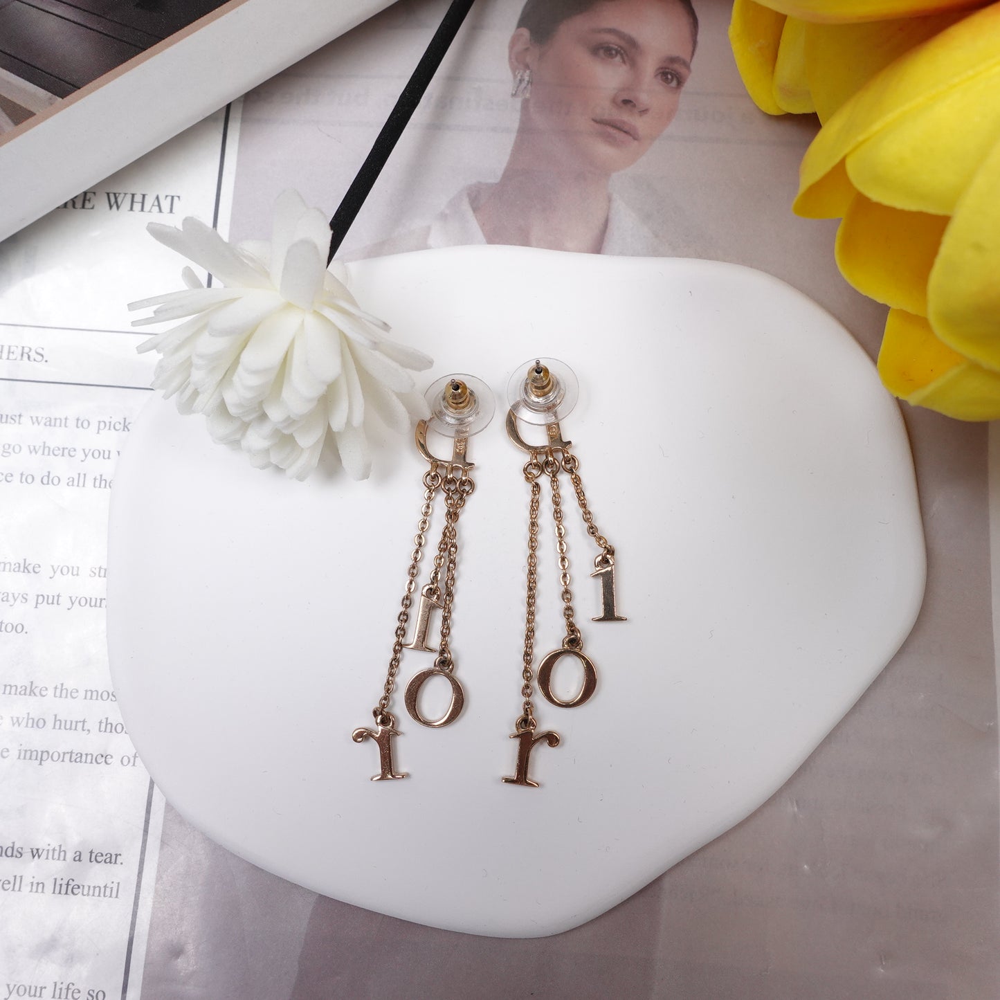 Pre-Owned Dior Crystal Gold Chain Dangle Earrings