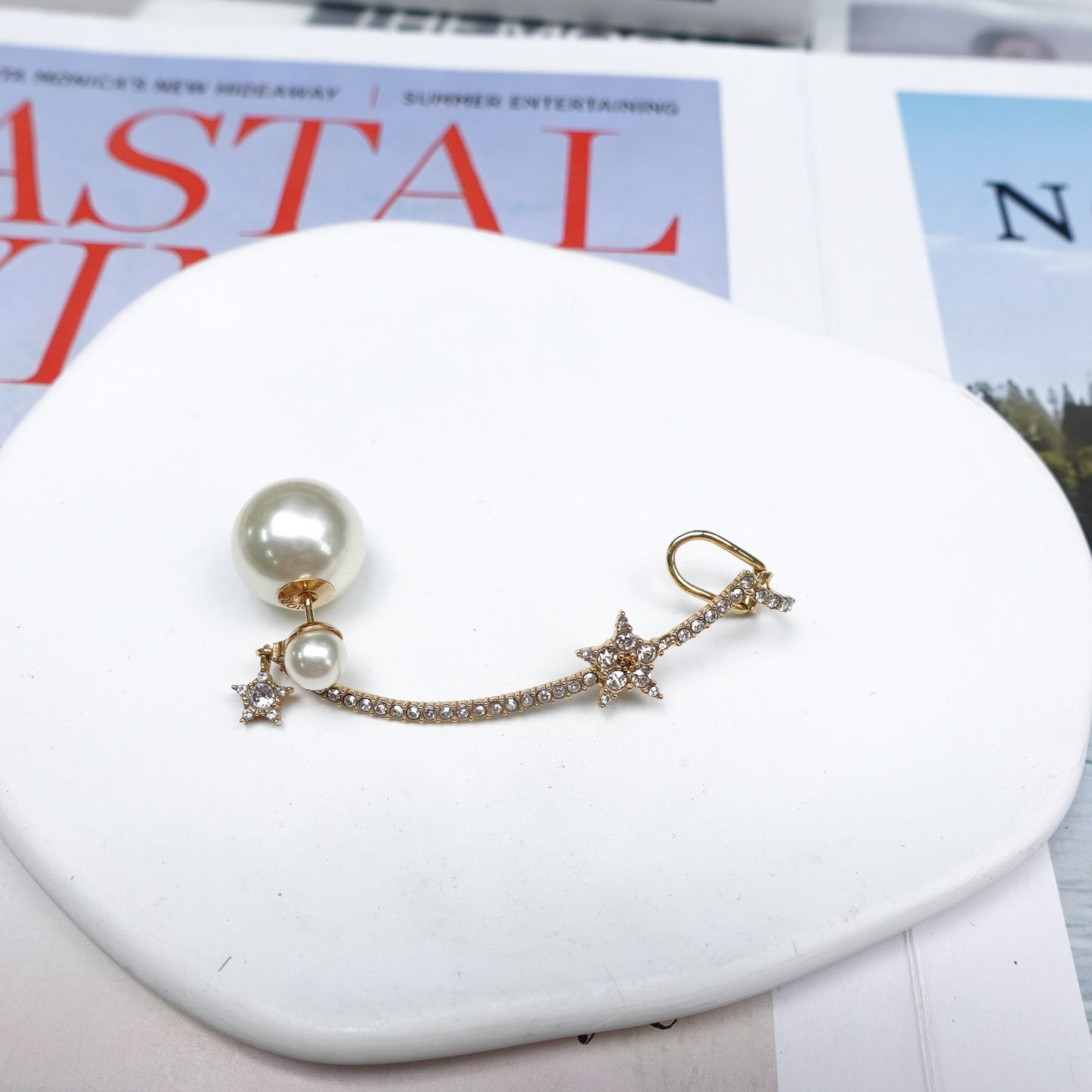 Pre-Owned Dior Single Gold Tone Pearl Earrings