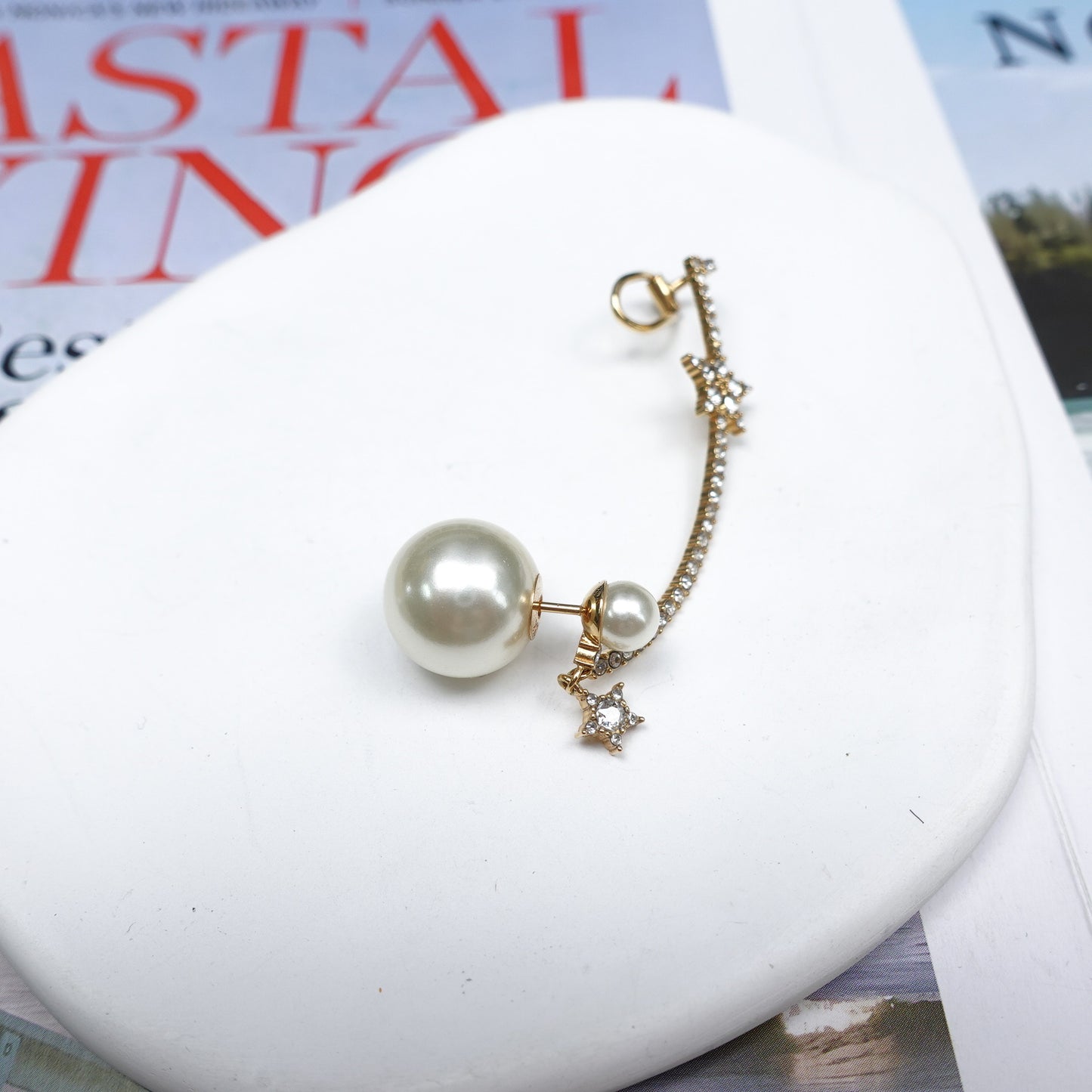 Pre-Owned Dior Single Gold Tone Pearl Earrings