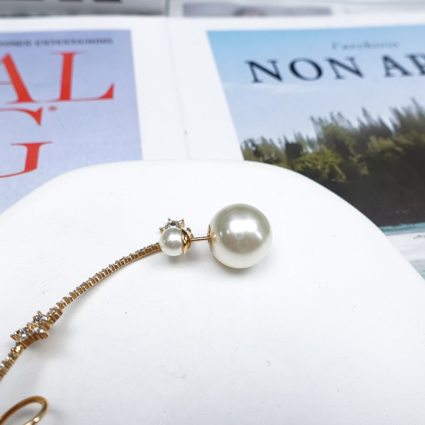 Pre-Owned Dior Single Gold Tone Pearl Earrings