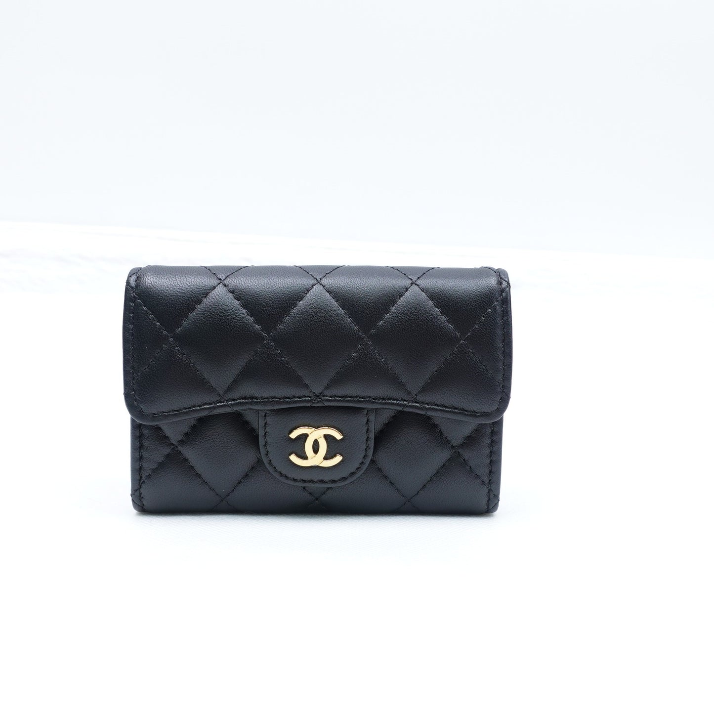 Pre-owned Chanel Classic Flap Black Sheepskin Wallet T10290197