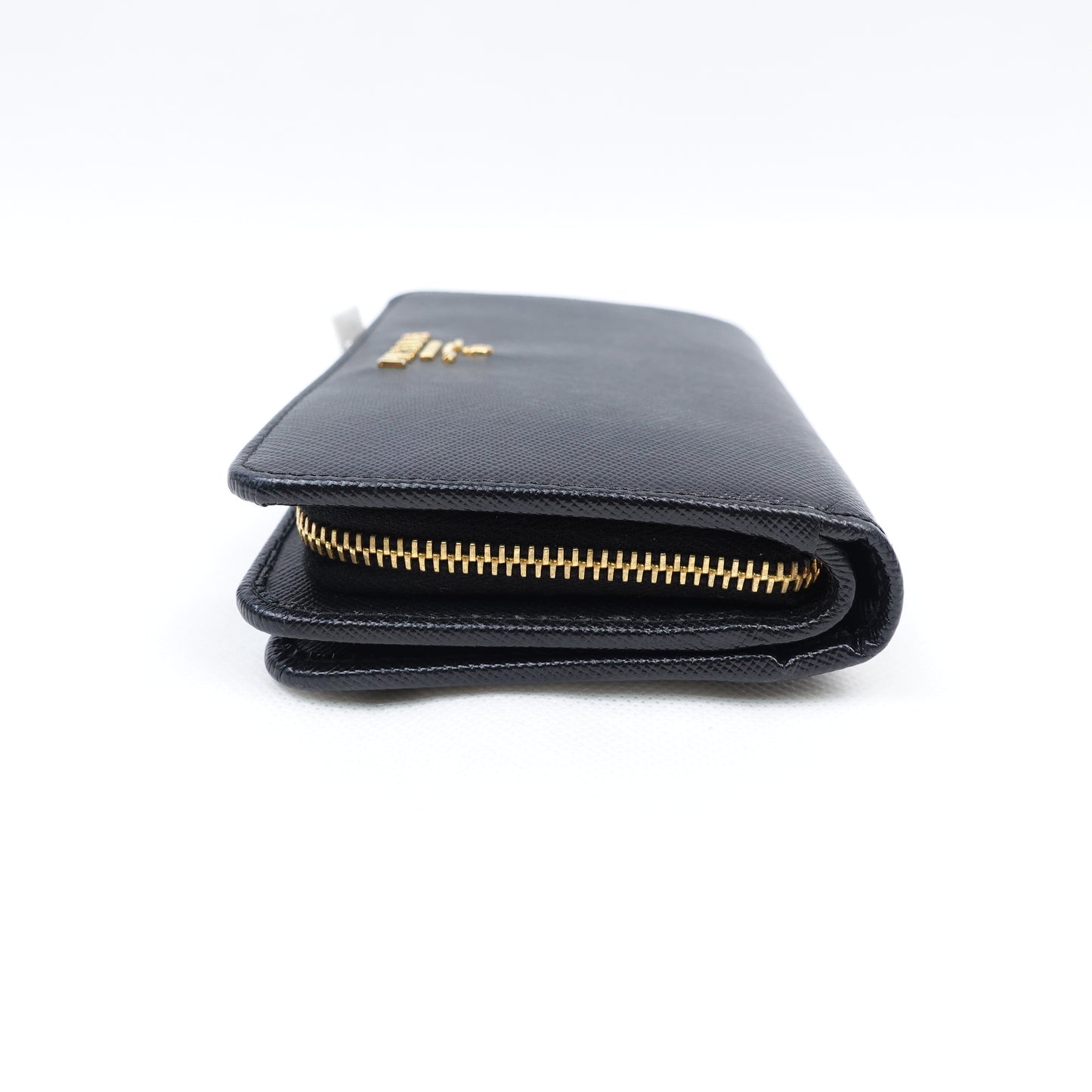 Pre-Owned Prada Black Calfskin Short Wallet