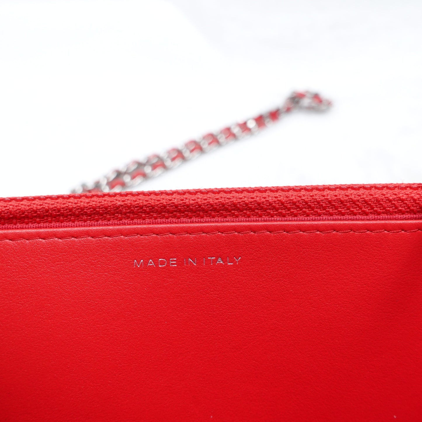 Pre-owned Chanel WOC Red Calfskin Shoulder Bag