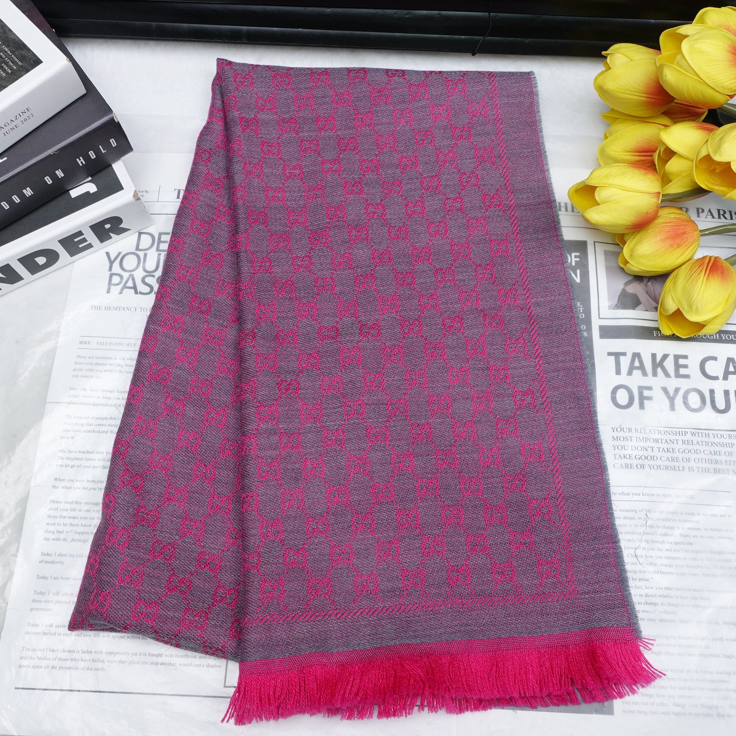 Pre-Owned Gucci Pink&Gray Square Wool Scarf