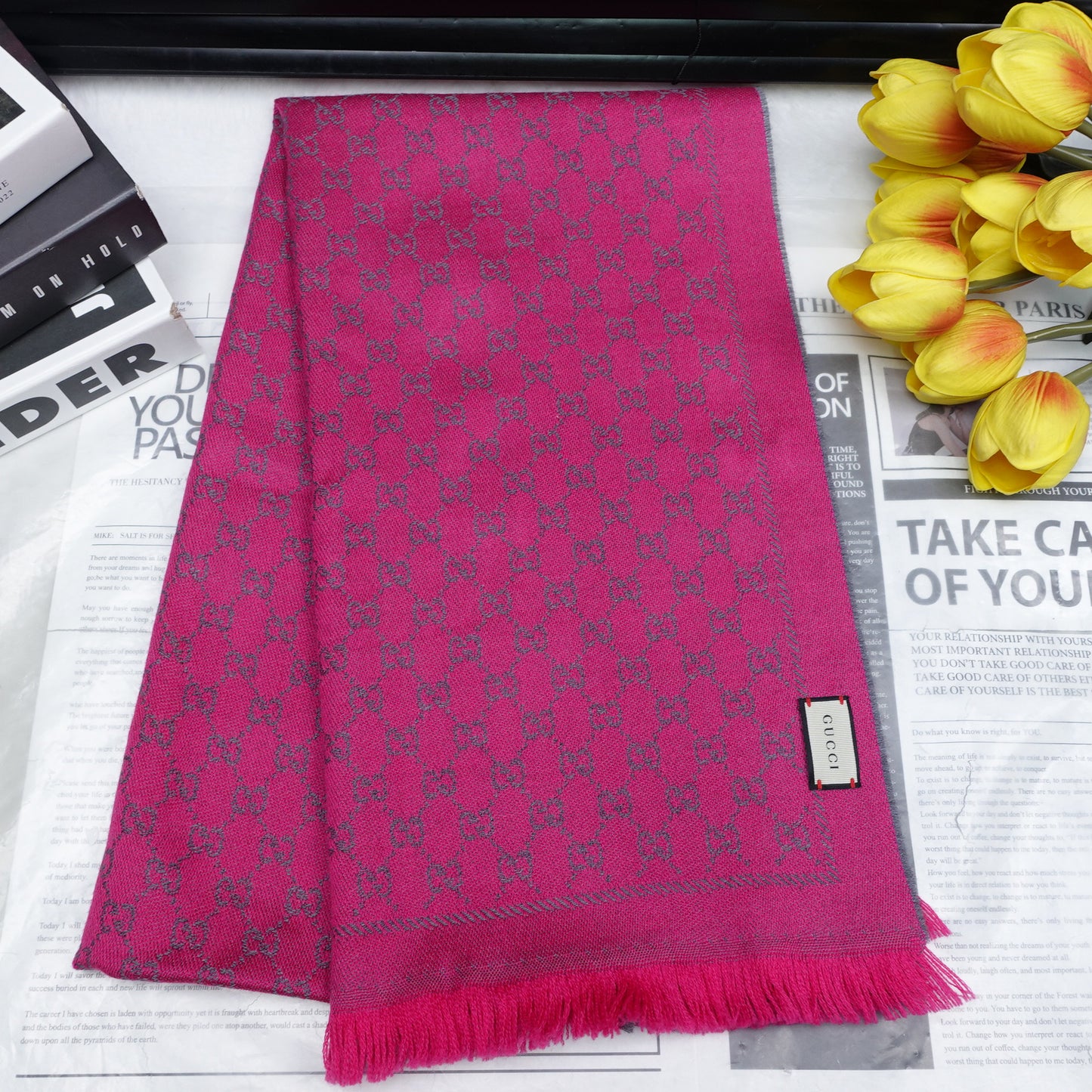 Pre-Owned Gucci Pink&Gray Square Wool Scarf