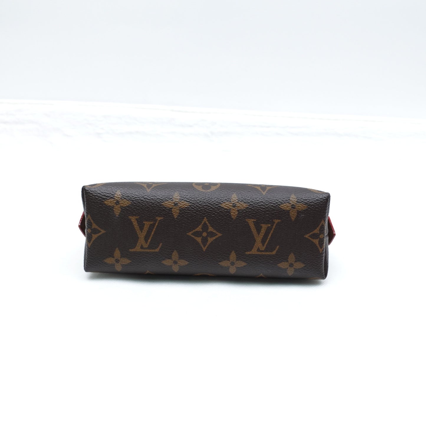 Pre-owned Louis Vuitton Poche Toilette Monogram Coated Canvas Clutch T10293091